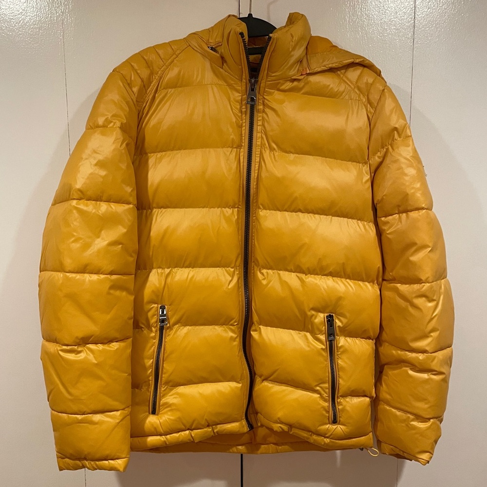 GUESS Puffer Jacket